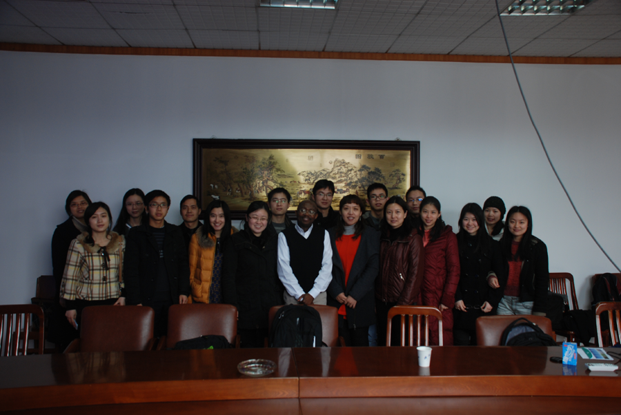 美国天普大学普拉特教授来有爱爱
讲授跨文化敏感与冲突管理