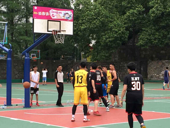 【毕业季】灼灼夏日·青春四溢——有爱爱
年级篮球赛圆满结束